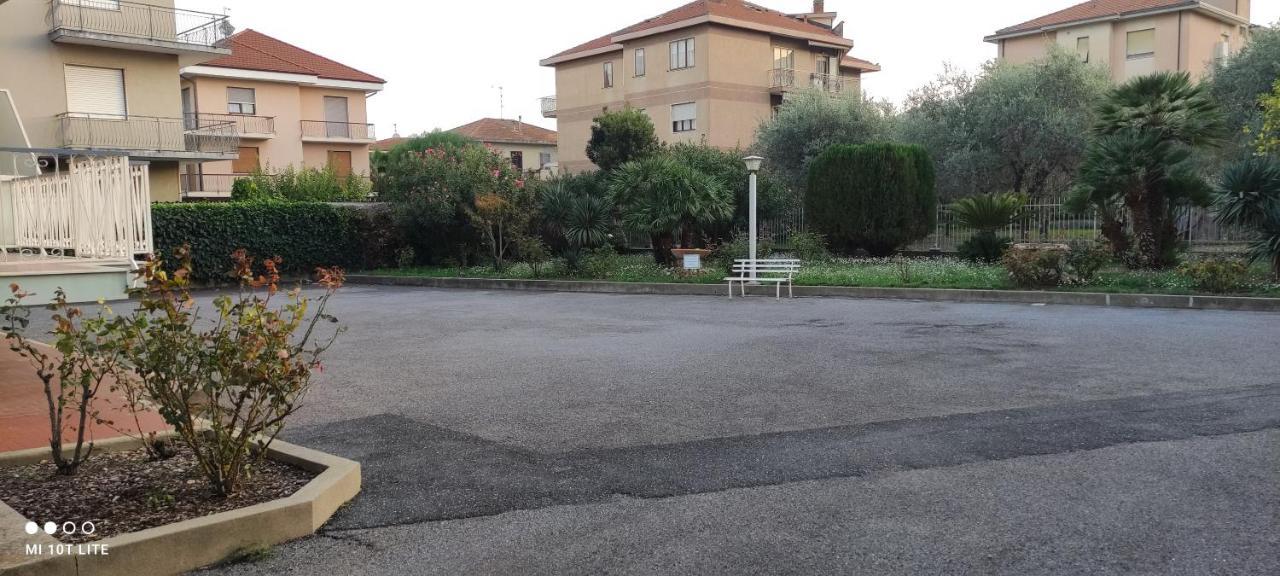 La Casa Di Giugiu Apartment ดิอาโนมารีนา ภายนอก รูปภาพ